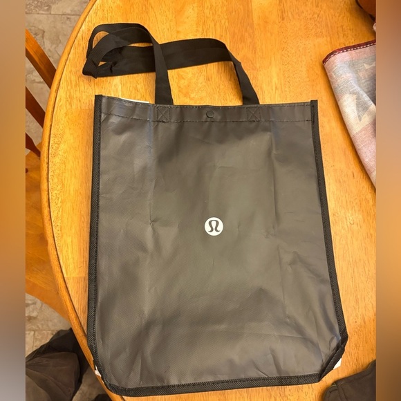 lululemon athletica Black Shopping Tote - Picture 1 of 1